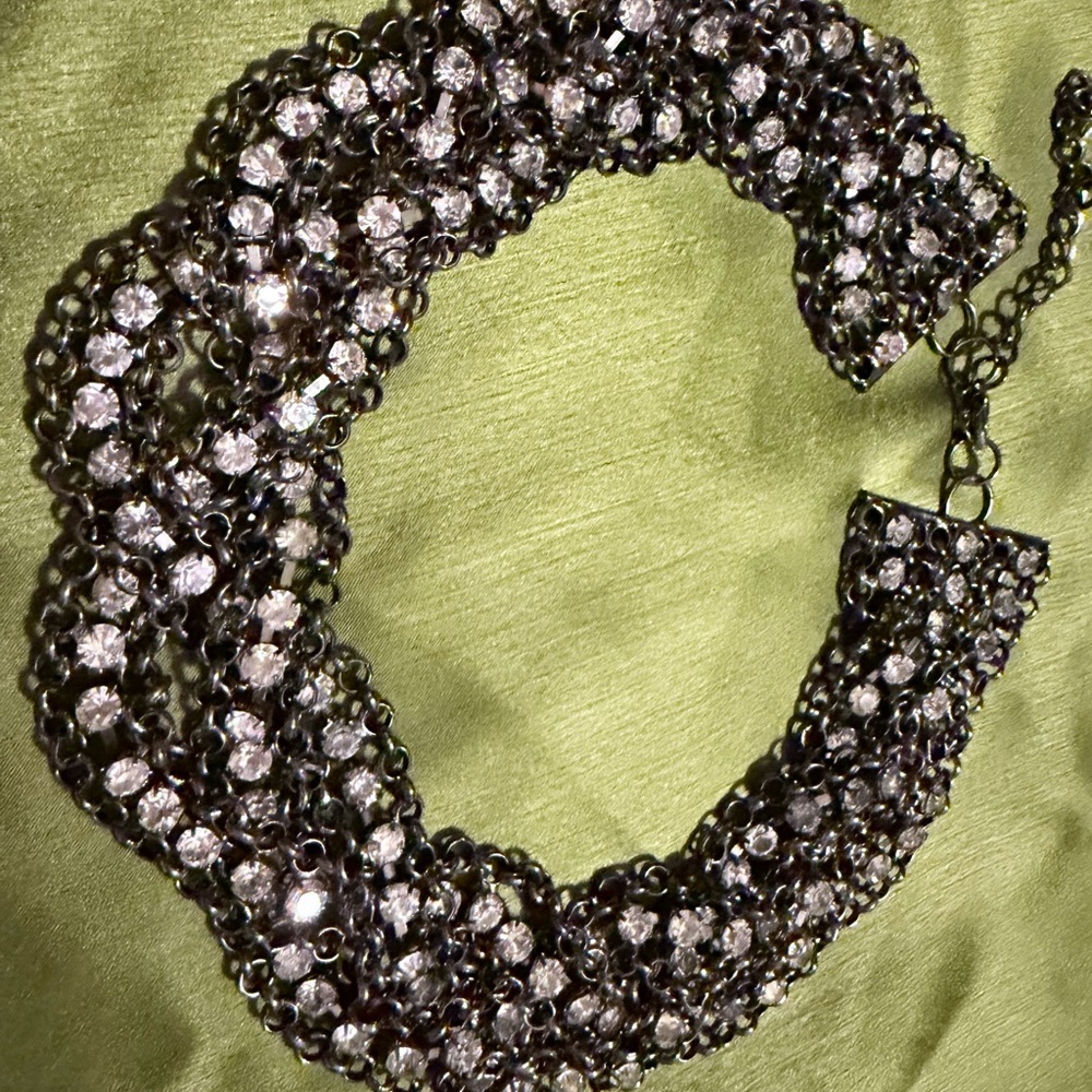 Stunning Black and Silver Collar Necklace - Picture 2 of 3
